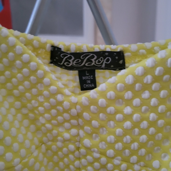 Yellow Polka-dot Dress - Sweetheart Neckline - Picture 4 of 9